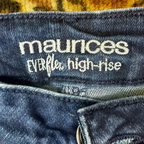 Jeans - Picture 2 of 3